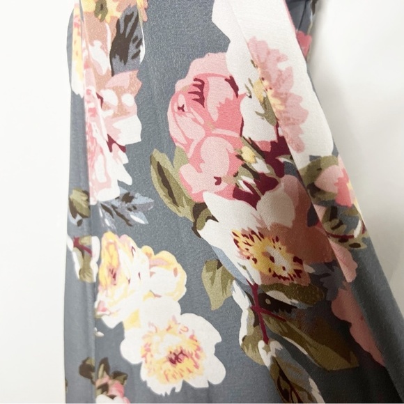 Privacy Pleaae Floral Gray Ruffle Wrap Dress - Picture 4 of 6